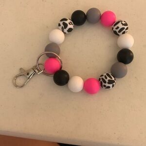 Silicone beaded wristlet with nylon string